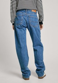 Pepe Jeans W11 BOYFRIEND J LW - Džinsi ar taisnām starām - oz blue rigid denim