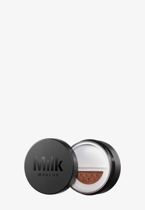 Milk Makeup, PORE ECLIPSE MATTE TRANSLUCENT SETTING POWDER - Powder - very deep