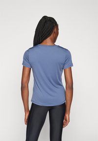 ONLY Play ONPSWEET TRAIN TEE - Základné tričko - vintage indigo tonal
