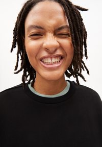 ARMEDANGELS AARIN - Sweater - black