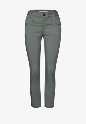 Slim-fit broeken in een gedempt groene kleur, gemaakt van een soepele stof. Voorzien van een knoopsluiting, lussen voor een riem en twee zijzakken.