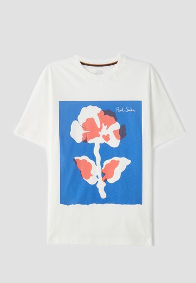 T-shirt de algodão branca com um grande gráfico quadrado azul, apresentando um design de flor abstrata multicolorida e "Paul Smith" impresso num dos cantos.