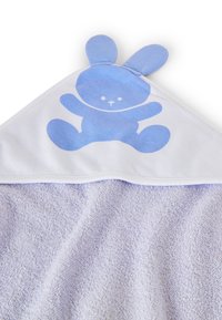 Asciugamano per neonati con cappuccio, decorato con un coniglietto blu in stile cartone animato, realizzato in morbido tessuto di spugna di colore viola chiaro.