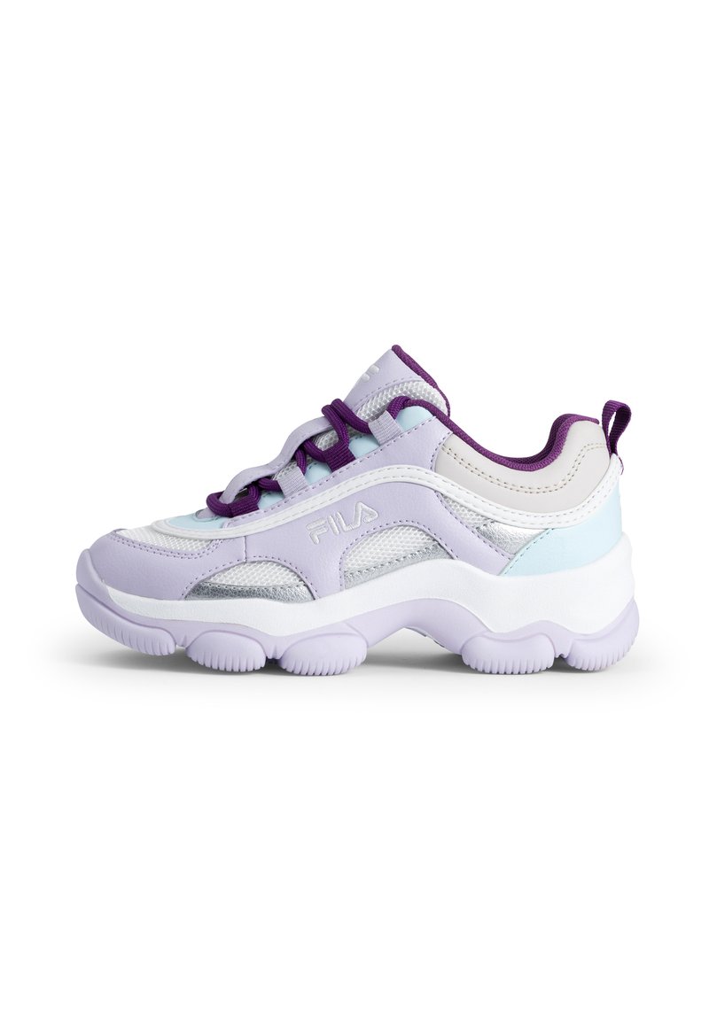 Sneaker mit einem oberen Teil aus lila und weißen synthetischen Materialien, ausgestattet mit lila Akzenten und Netzpaneelen. Dicke weiße Sohle mit strukturiertem Griffmuster.