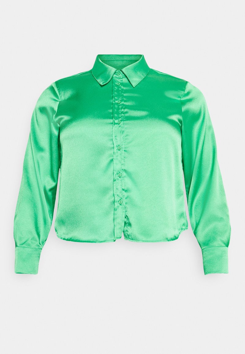 Blusa de cetim verde com gola, mangas longas e fecho de botão à frente. Apresenta uma textura suave e um corte cropped.