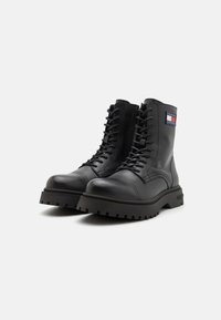 Tommy Jeans LACE UP MID BOOT SMOOTH - Botines con cordones - black