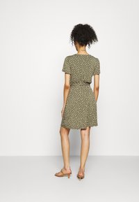GAP Robe en jersey - green