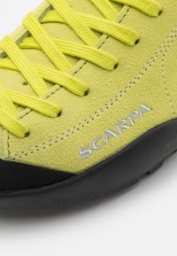 Scarpa MOJITO UNISEX - Pantofi drumeție - cedro