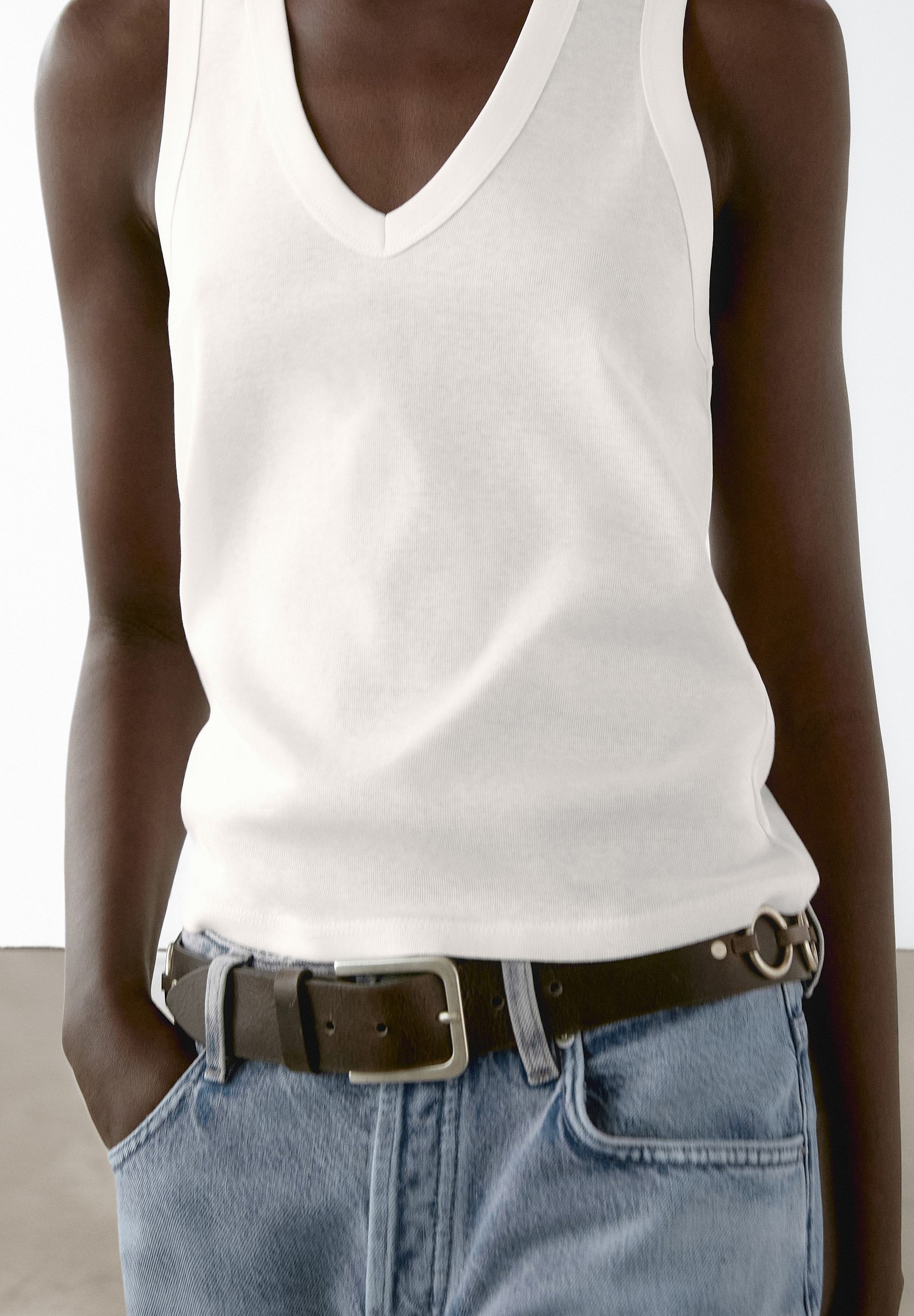売れ筋商品|||マッシモ ドゥッティ Tシャツ レディース トップス SLEEVELESS   - Top - white Massimo Dutti(マッシモドゥッティ) Tシャツ・カットソー