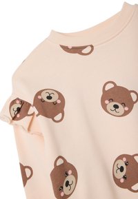 Lichtroze sweatshirt met een herhaald patroon van bruine berengezichten, met gerimpelde mouwen en een ribbelkraag voor textuur.