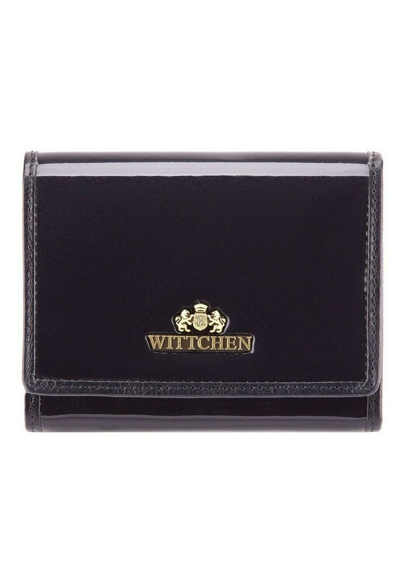 Zwarte gepolijste leren portemonnee met een goudkleurig "Wittchen" logo, compact ontwerp en gladde textuur; heeft een vouwsluiting.