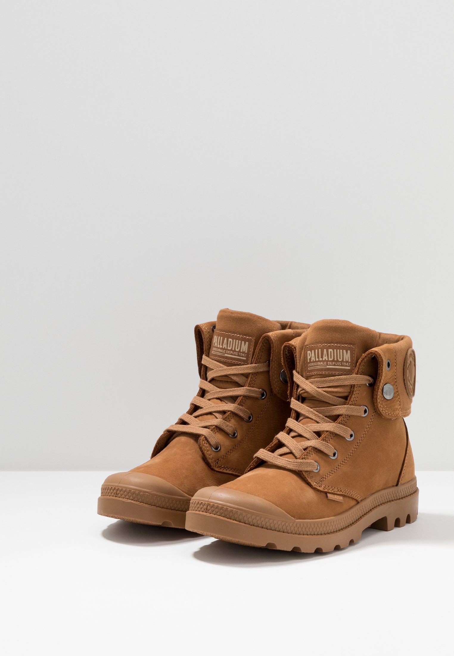 palladium cuir marron
