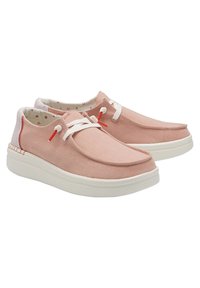 Scarpe in tela rosa con punta arrotondata, suola in gomma bianca e lacci bianchi. Accenti rossi distintivi sul tallone e sulle cuciture. Fodera a pois.