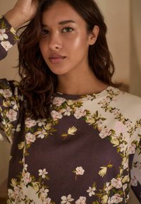 B by Ted Baker REGULAR FIT - FLORAL SET - Pidžaamakomplekt - purple