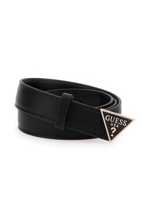 Ceinture en cuir noir roulée avec une boucle métallique triangulaire gravée de "GUESS USA" et un point d'interrogation.