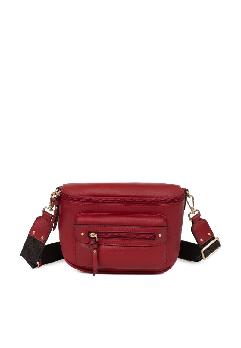 Borsa a tracolla rossa in pelle con zip superiore e tasca frontale. Dotata di hardware dorato e tracolla nera regolabile. Forma rettangolare.