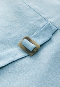 Liivi - blue chambray