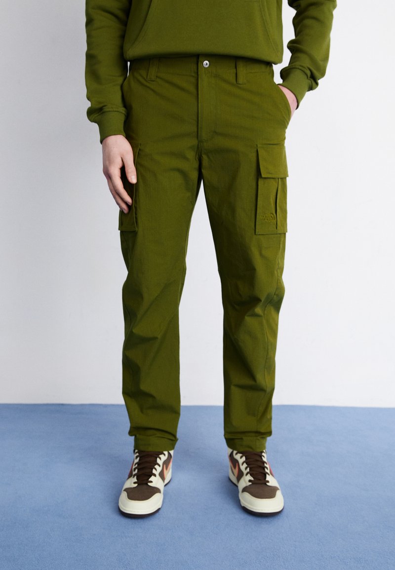 The North Face - ANTICLINE PANT - Cargobukse - forest olive, Forstørre