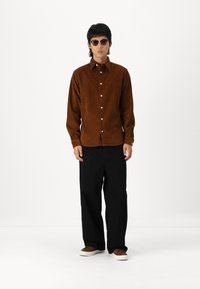 Jack & Jones JJCORDUROY  ciemnobrązowy