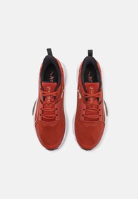 Puma PWRFRAME TR 3 - Hardloopschoenen voor op de weg - mars red/desert dust/white
