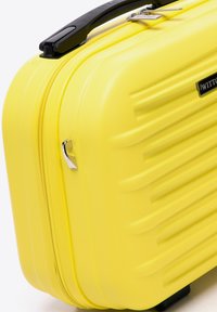 WITTCHEN LUGGAGE SET WITH WASH BAG FROM ABS - Kofferset - yellow