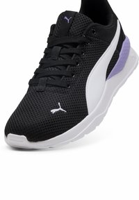 Puma ANZARUN LITE - Silniční běžecké boty - black/white/lavender alert