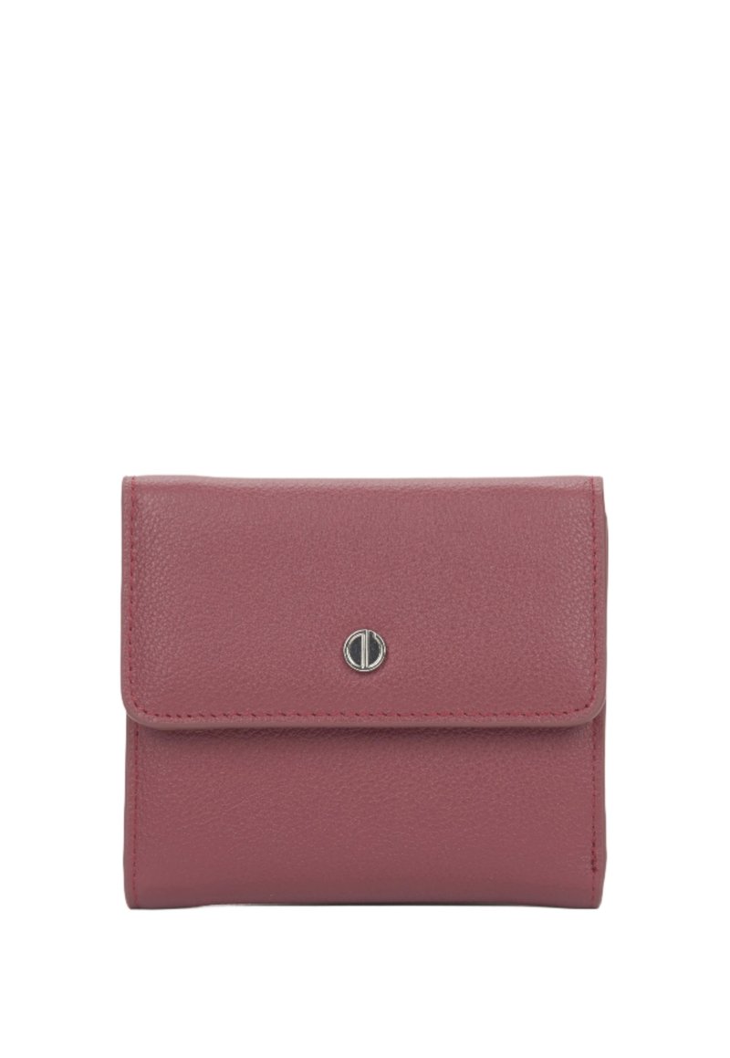 Różowy skórzany portfel o teksturowanej powierzchni, prostokątnym kształcie i srebrnym zapięciu z przodu. Kompaktowy i funkcjonalny design.