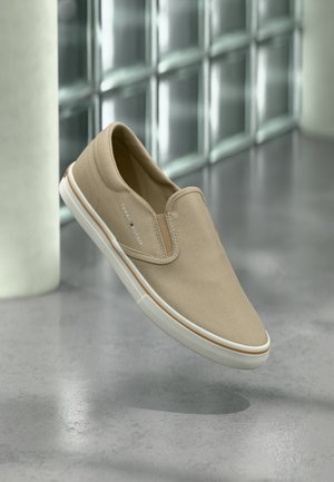 Tommy Hilfiger Tossud - sandalwood