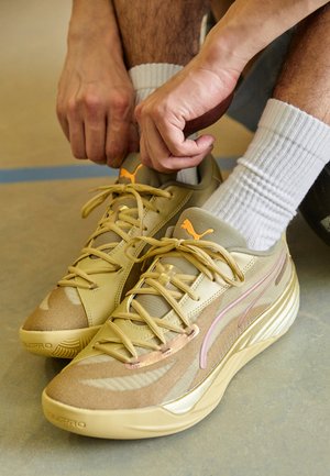 ALL-PRO NITRO - Chaussures de basket - rose gold/orange alert
