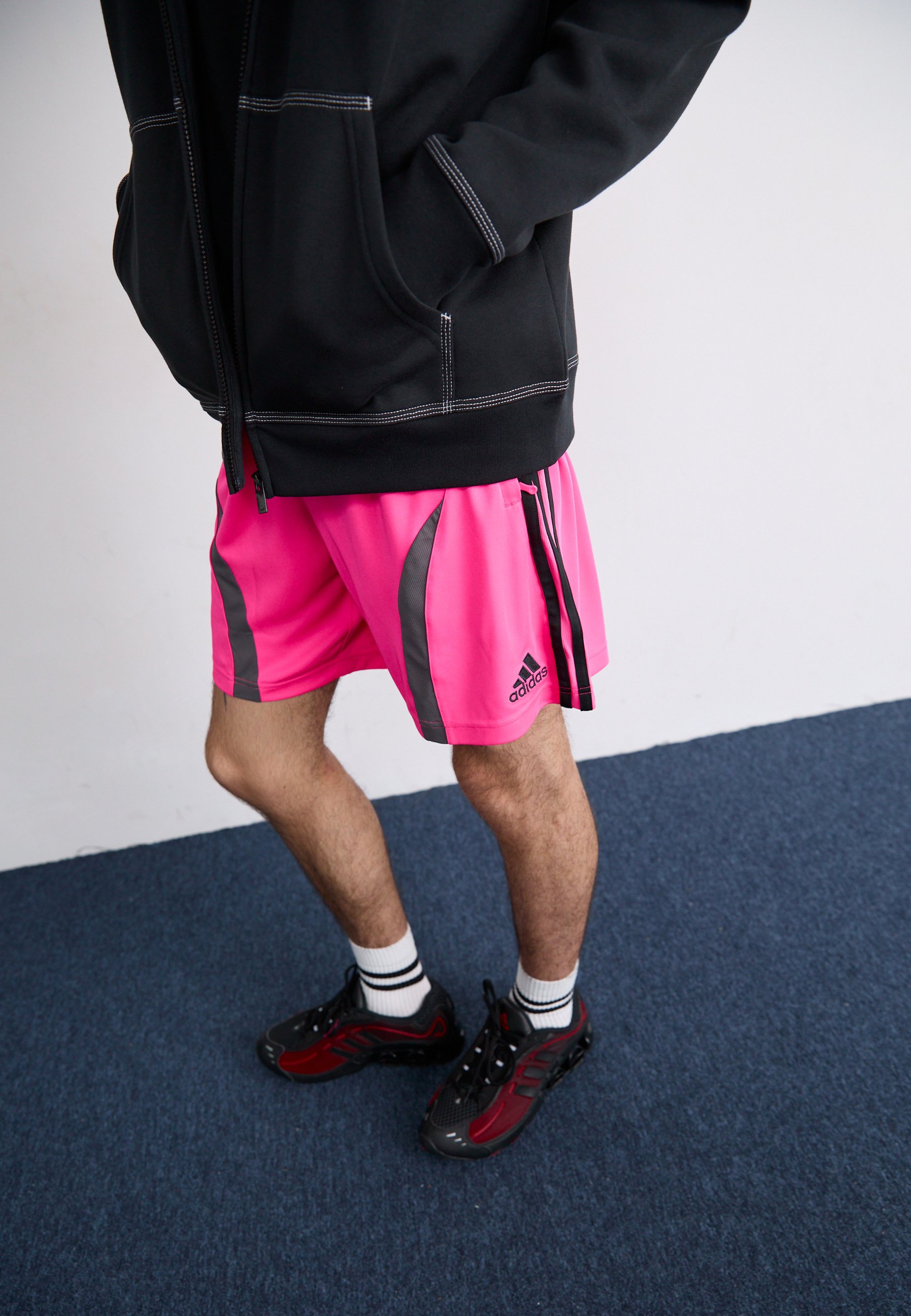 adidas Originals TEAMGEIST ADICOLOR - Shorts - lucid pink/black