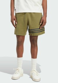 adidas Originals NEUCLASSICS - Teplákové kalhoty - focus olive