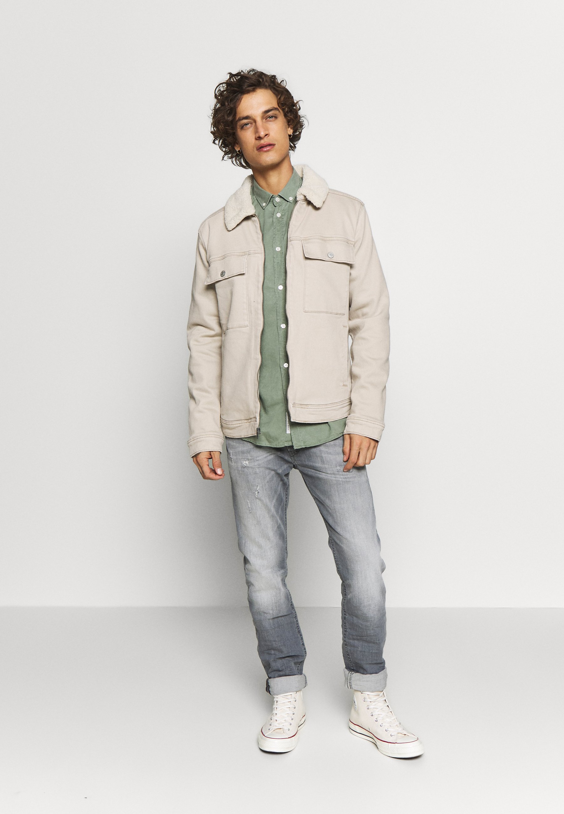 hollister sherpa lined denim jacket