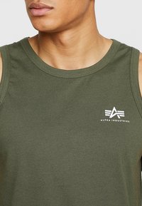 Alpha Industries SMALL LOGO TANK - Top - dark oliv