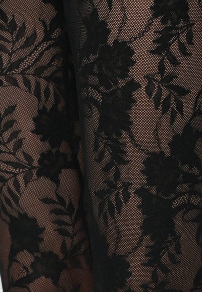 Tecido de renda preta com um intrincado padrão floral, apresentando folhas e flores, exibindo uma textura de malha fina e costura detalhada.