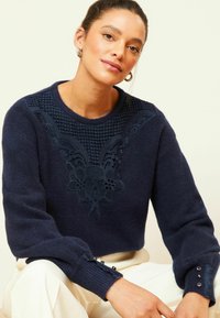 Love & Roses CREW NECK - REGULAR FIT - Pulover - navy blue