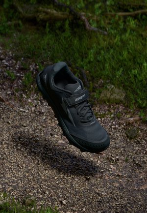 KING MT 2 - Chaussures de running - black