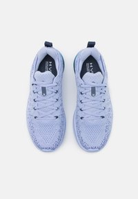 Under Armour VELOCITI 3 - Scarpe da corsa su strada - celeste/starlight/white