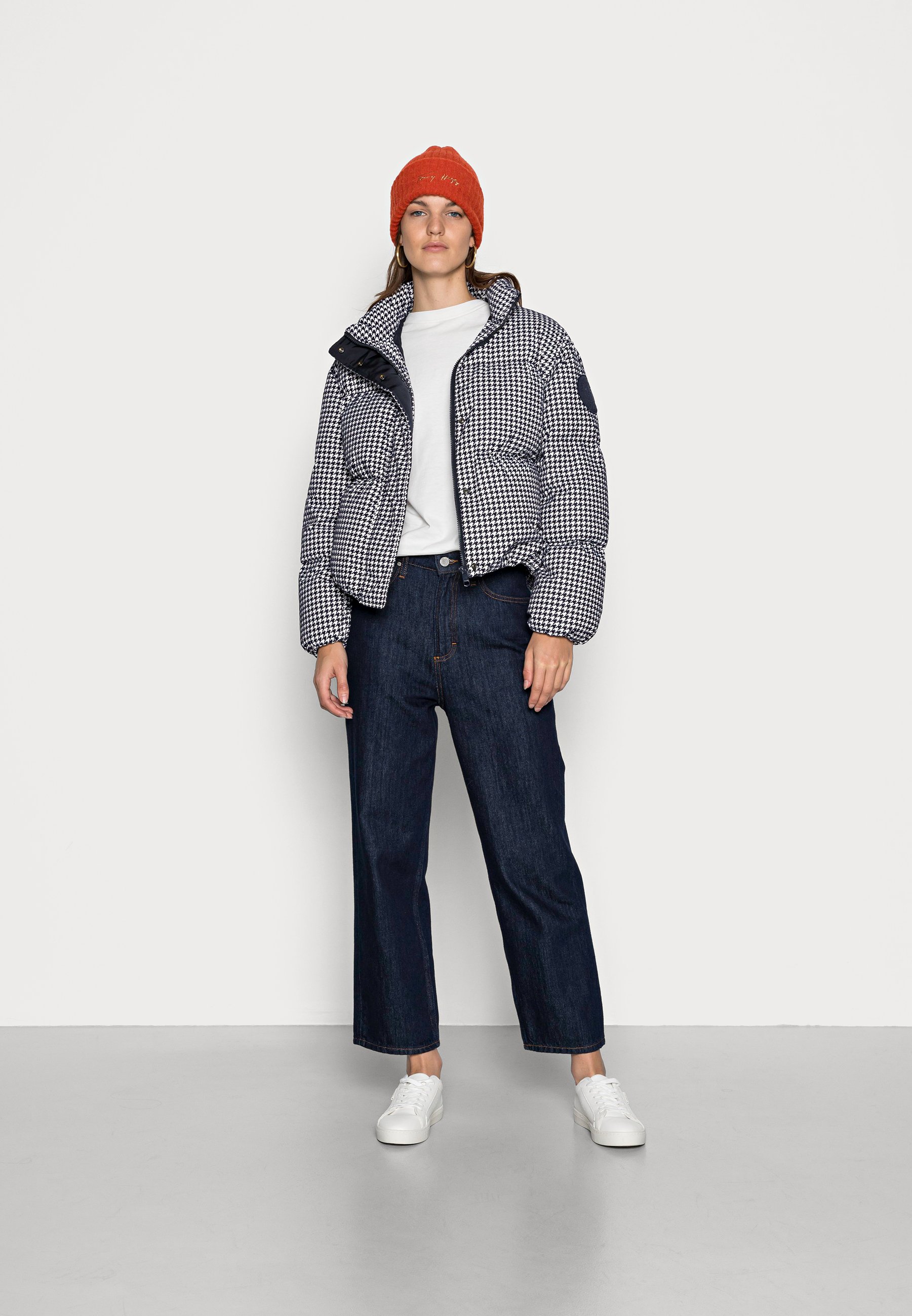 tommy hilfiger jacket small