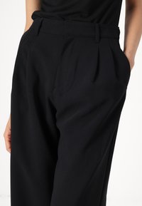 Gap Tall EASY  czarny