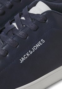 Jack & Jones JFWBOSLEY - Tossud - navy blazer detail:white