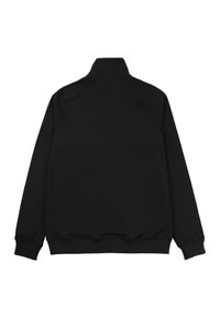 Svart sweatshirt med hög krage, långa raglanärmar, ribbade ärmslut och nederkant, tillverkad av slät tyg med en matt finish.