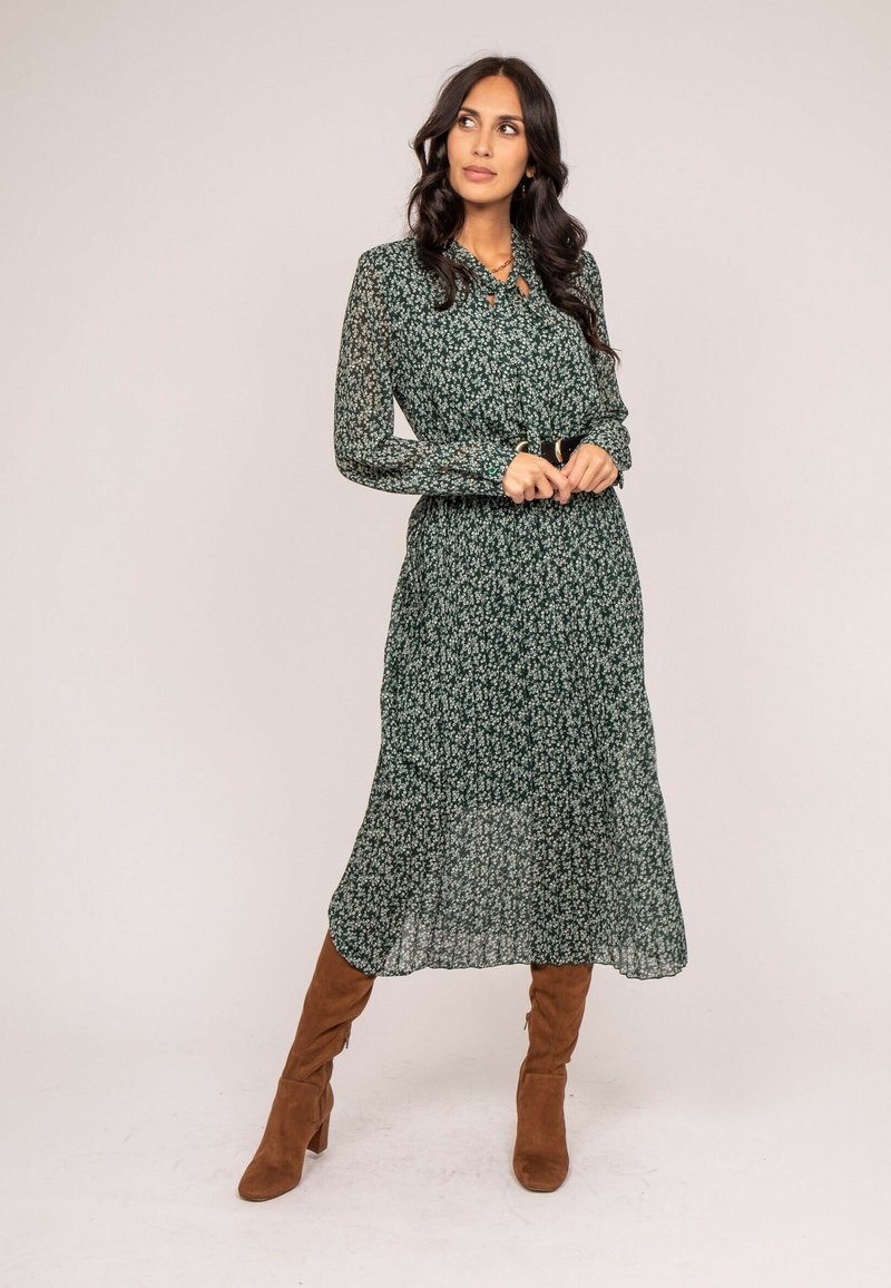 Dona x Lisa IFLOR - Robe de jour - beige