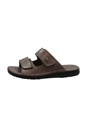 Sandalo in pelle marrone con punta aperta, due cinturini regolabili e suola in gomma nera, mostrato di lato su sfondo bianco.