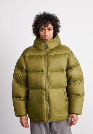 Puffy green jacket with a high collar, zip closure, and two side pockets. Made of shiny, smooth material with an insulated design.