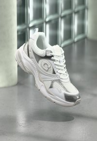 Matalavartiset tennarit - light grey/optic white