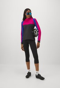 Vaude WOMENS QIMSA II - Tops ar garām piedurknēm - rich pink