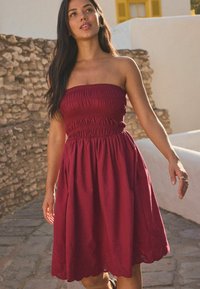 Next EMBROIDERED HEM TALL - Trikotaažkleit - pink