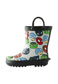 Botte de pluie en caoutchouc avec une semelle noire, présentant un corps blanc recouvert de visages de super-héros de dessins animés colorés, et un rebord et une poignée noirs.