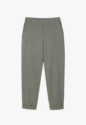 Pantaloni casual verde oliva con elastico in vita, tasche frontali applicate e risvolti arrotolati, mostrati distesi su uno sfondo bianco.
