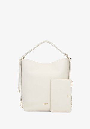 Geantă mare de mână din piele albă, cu un design unduit în partea superioară și o buzunar detașabil. Dispune de accesorii aurii și un branding minimalist.